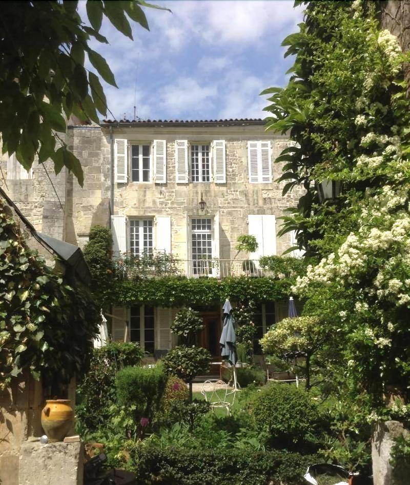 La Porte Rouge Chambres Dhotes Saintes Exterior photo